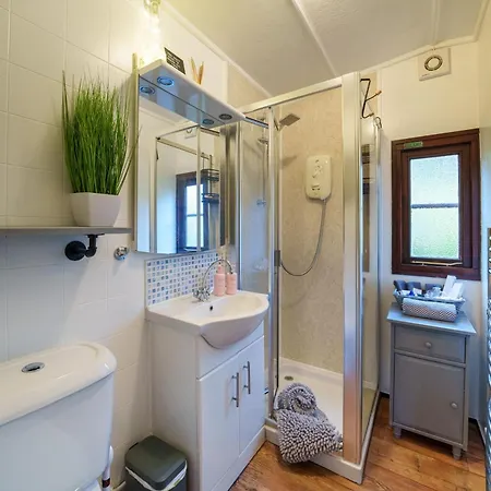 בית נופש Dock Tarn